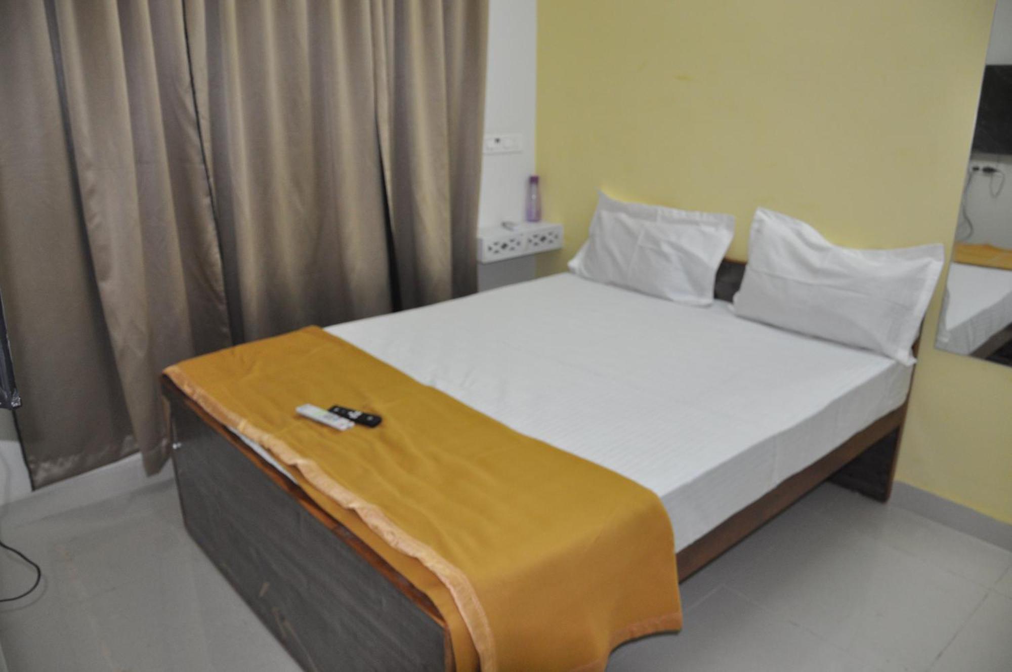 Alaya Rooms Tiruchirappalli Экстерьер фото