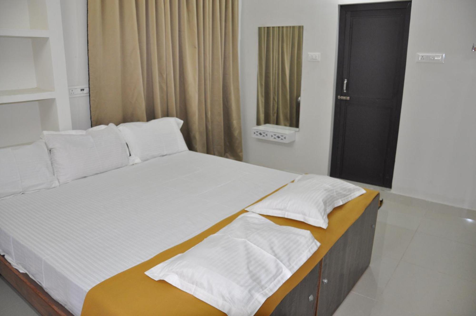 Alaya Rooms Tiruchirappalli Экстерьер фото