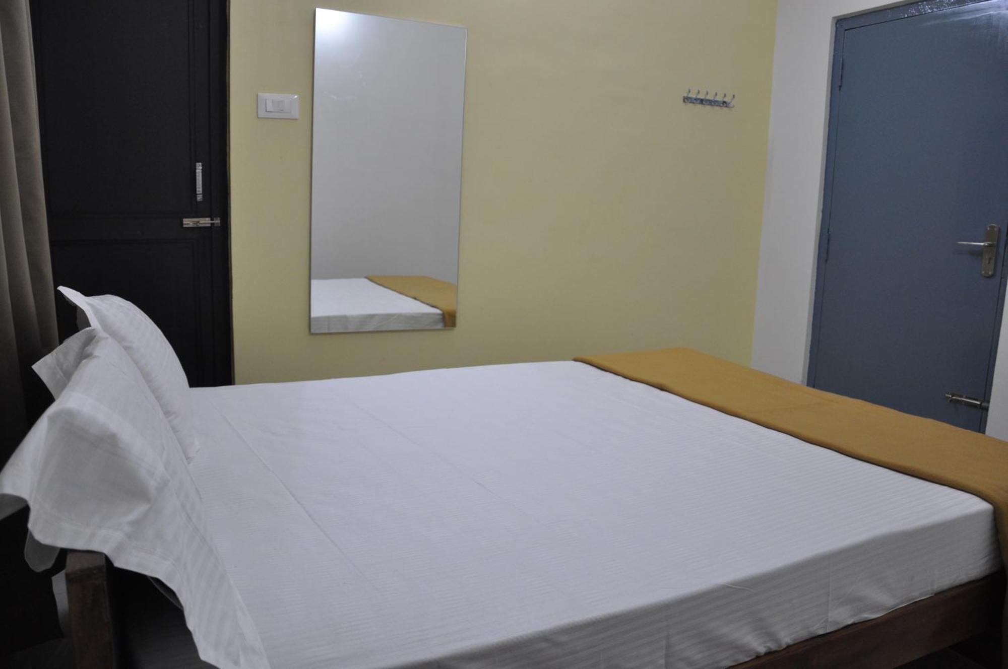 Alaya Rooms Tiruchirappalli Экстерьер фото
